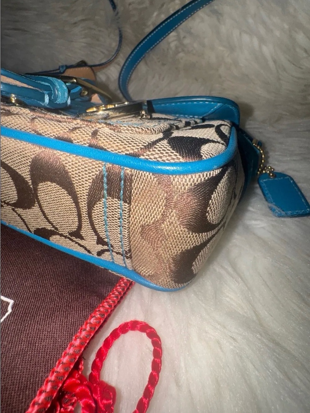 Vintage Y2K Coach SOHO Signature Canvas Crossbody - Picture 7 of 12